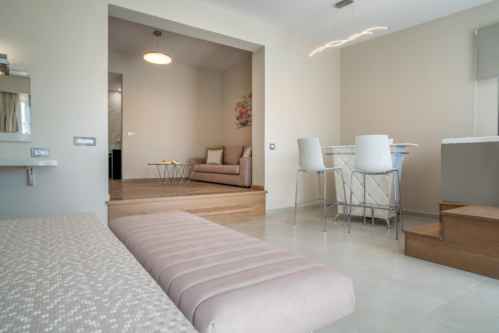 Balcony Boutique Hotel (Adults Only) Циливи Екстериор снимка