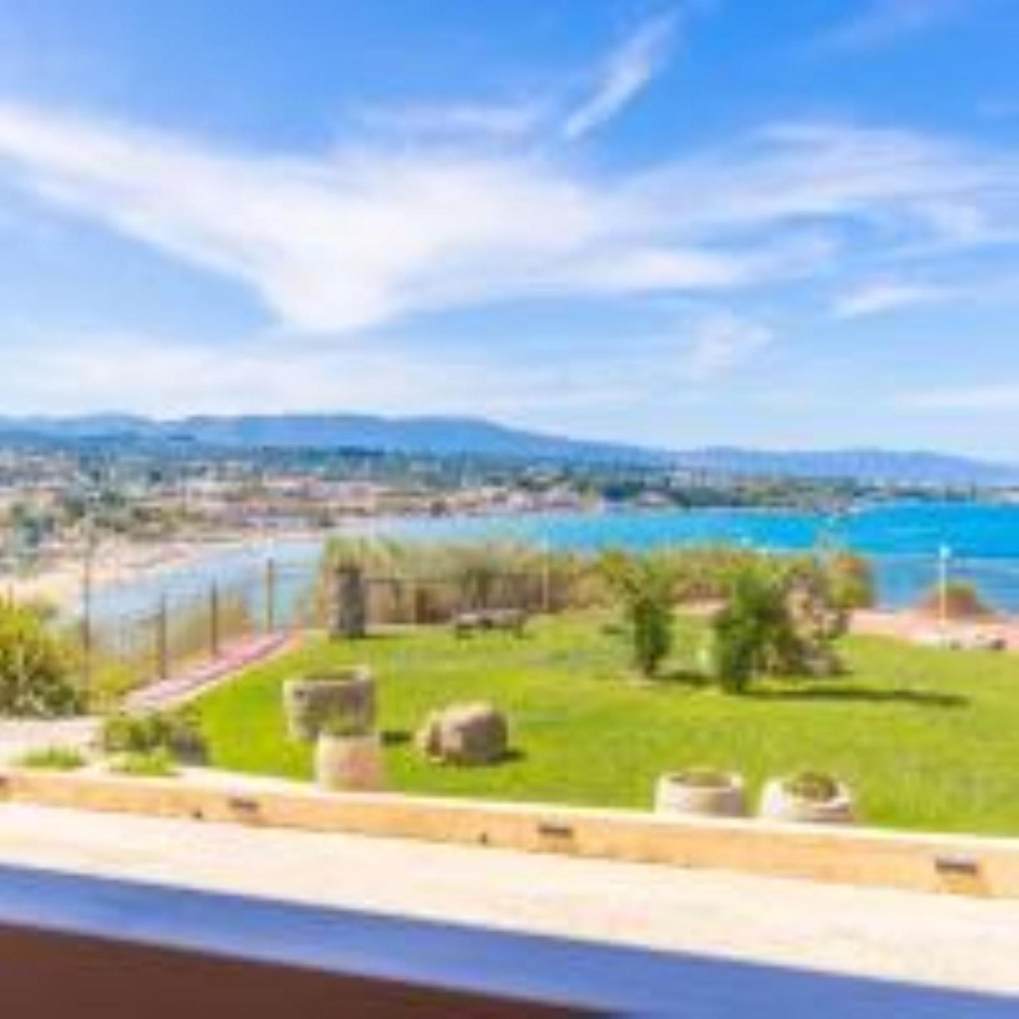 Balcony Boutique Hotel (Adults Only) Циливи Екстериор снимка