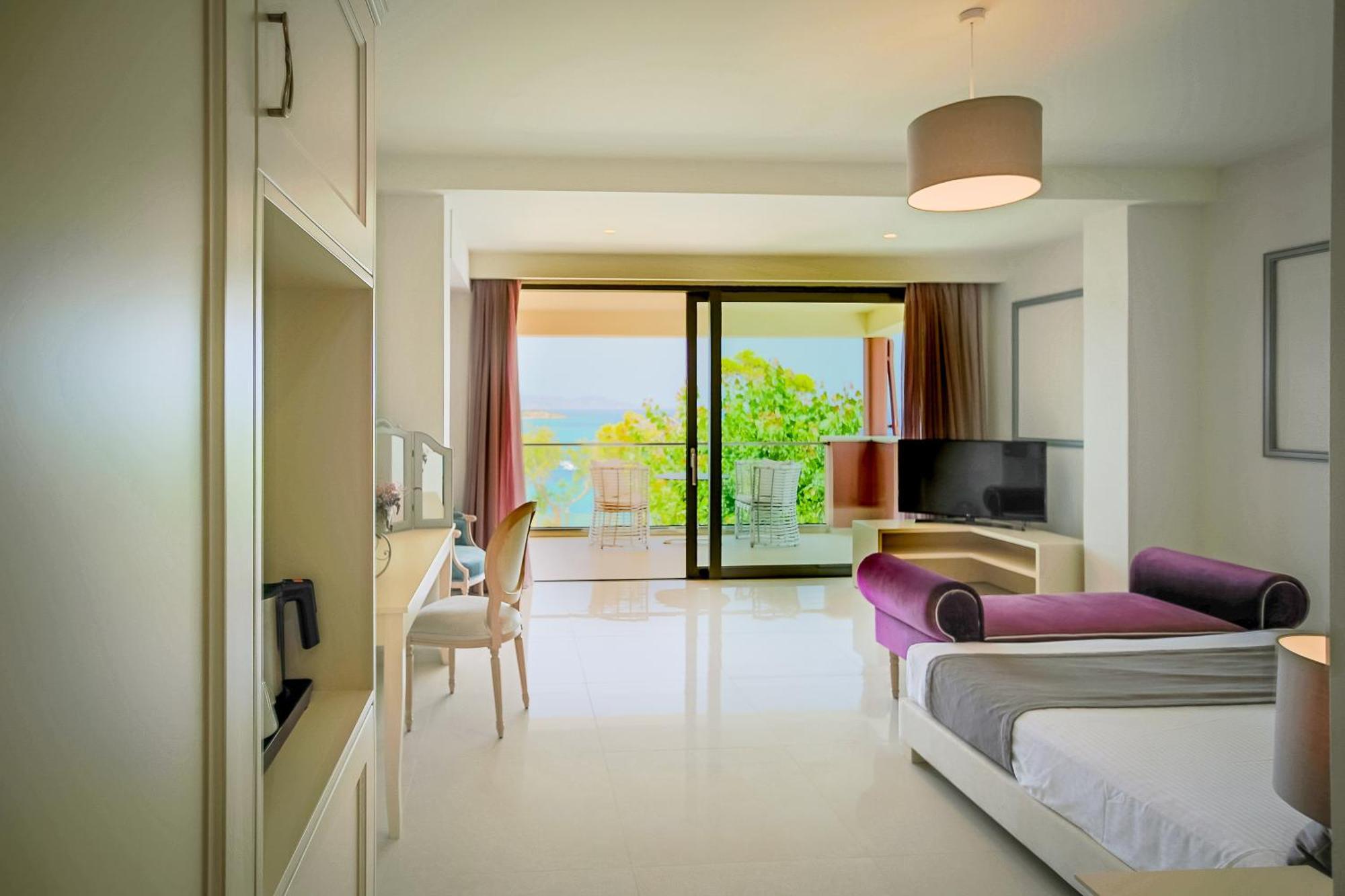 Balcony Boutique Hotel (Adults Only) Циливи Екстериор снимка